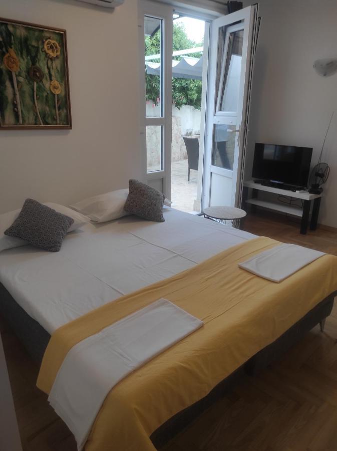 Olive Garden Apartment Hvar Town Exterior photo